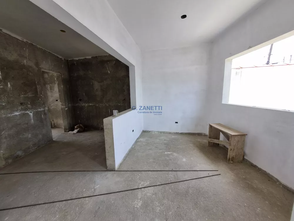 Casa à venda com 2 quartos, 100m² - Foto 3