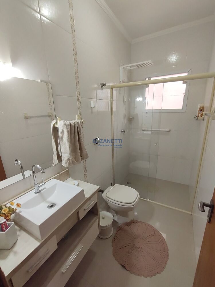 Casa à venda com 3 quartos, 100m² - Foto 4