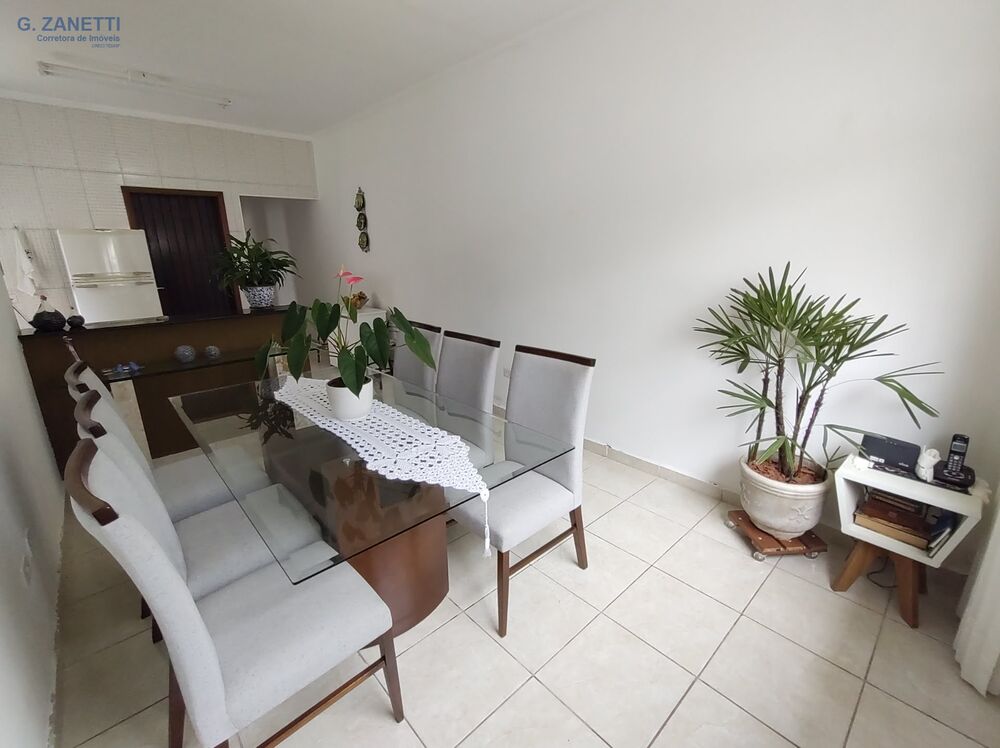 Casa à venda com 2 quartos, 65m² - Foto 4