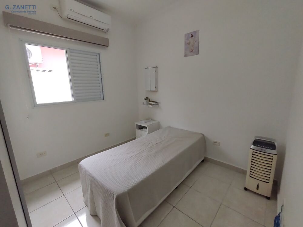 Casa à venda com 2 quartos, 65m² - Foto 2
