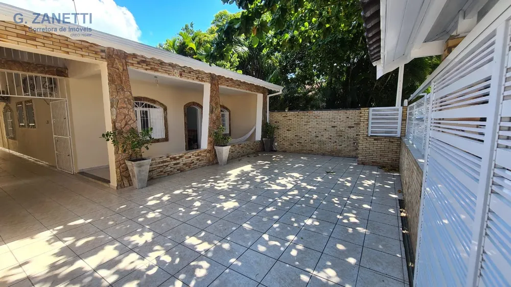 Casa, 3 quartos, 231 m² - Foto 2