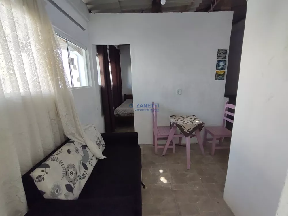 Casa à venda com 5 quartos, 75m² - Foto 12