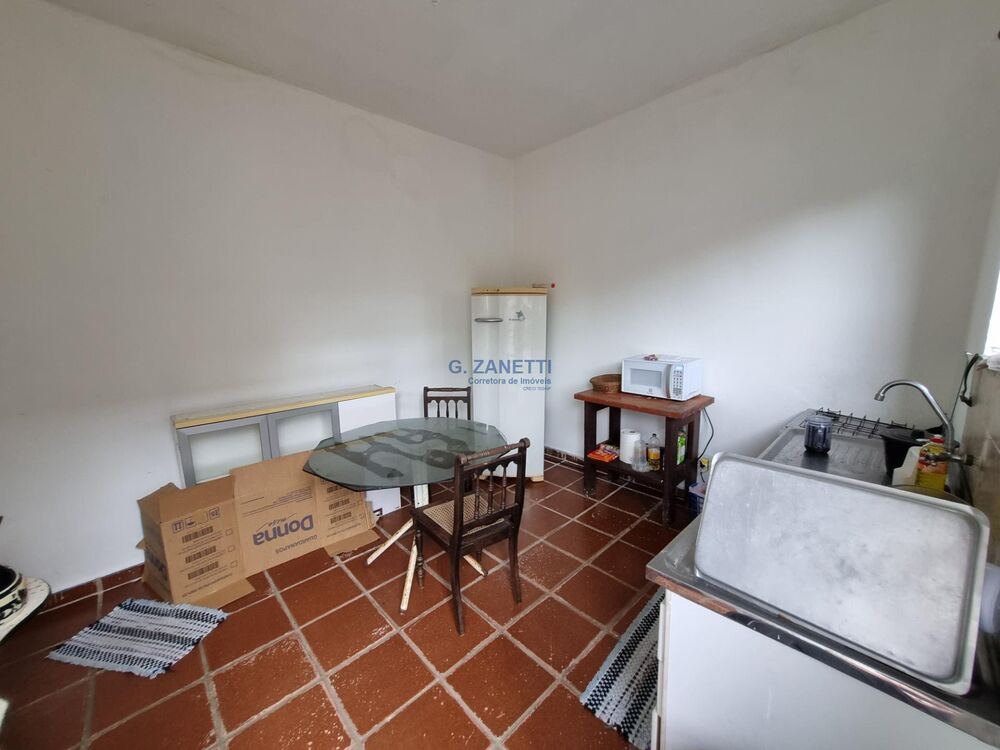 Casa, 4 quartos, 224 m² - Foto 1