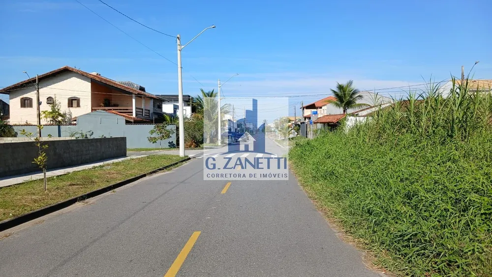 Casa, 4 quartos, 206 m² - Foto 1