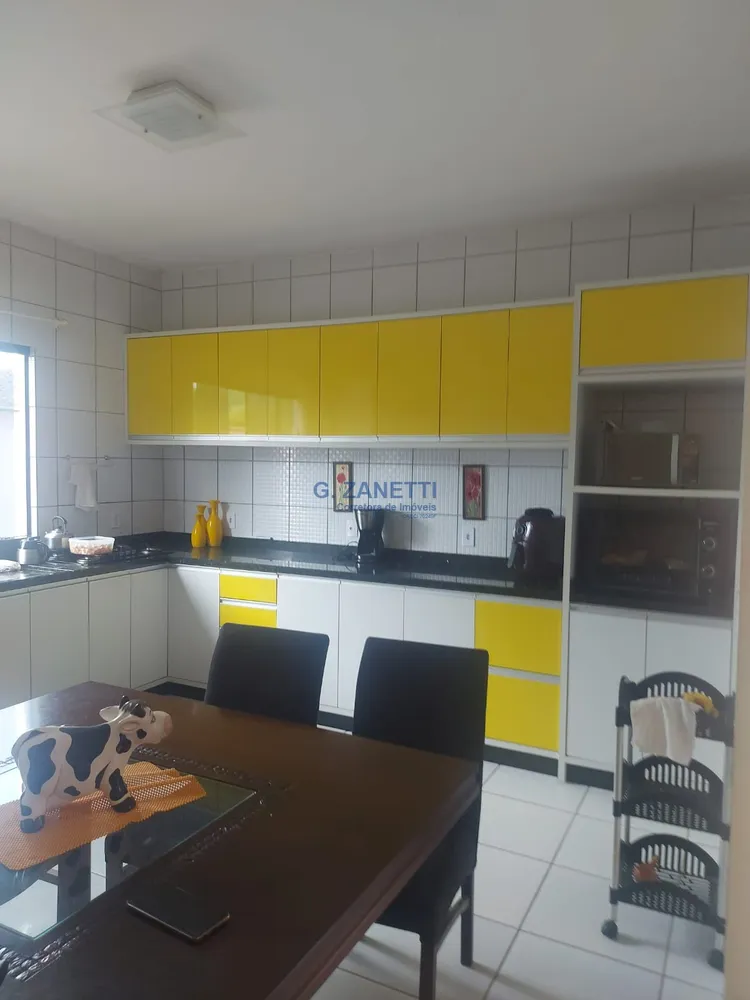 Casa, 3 quartos, 190 m² - Foto 10