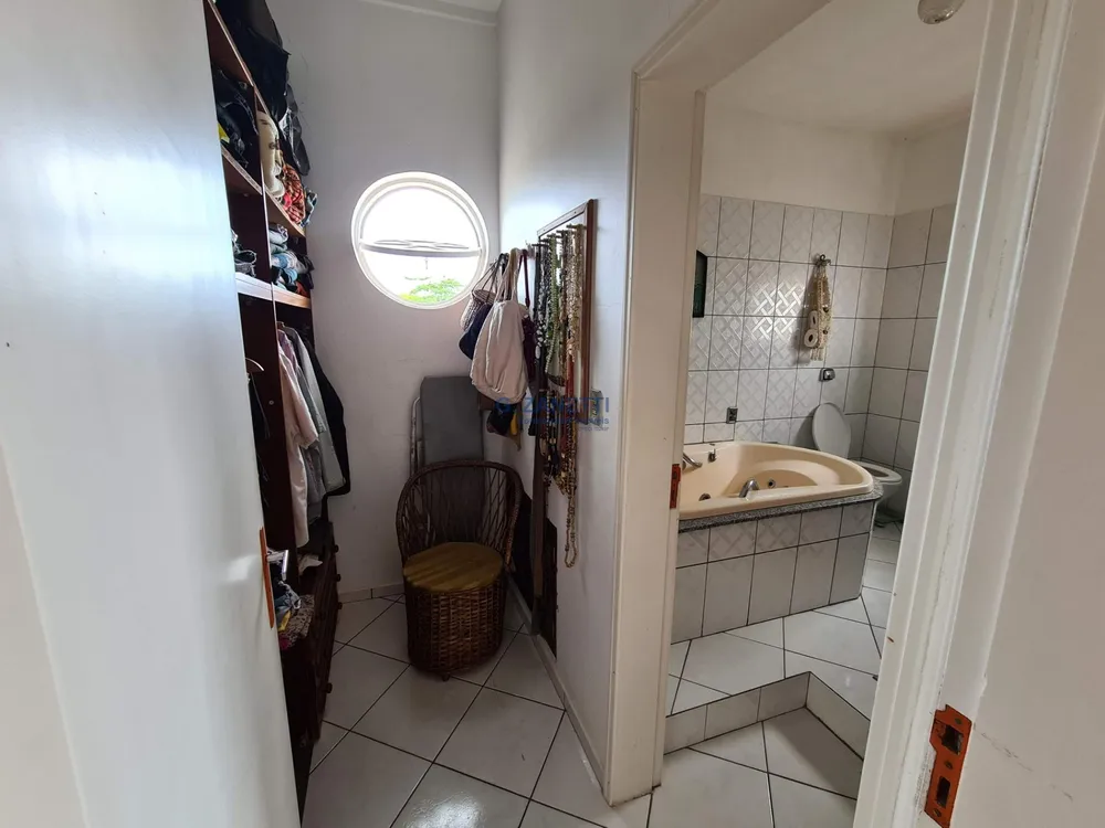 Casa, 4 quartos, 189 m² - Foto 2
