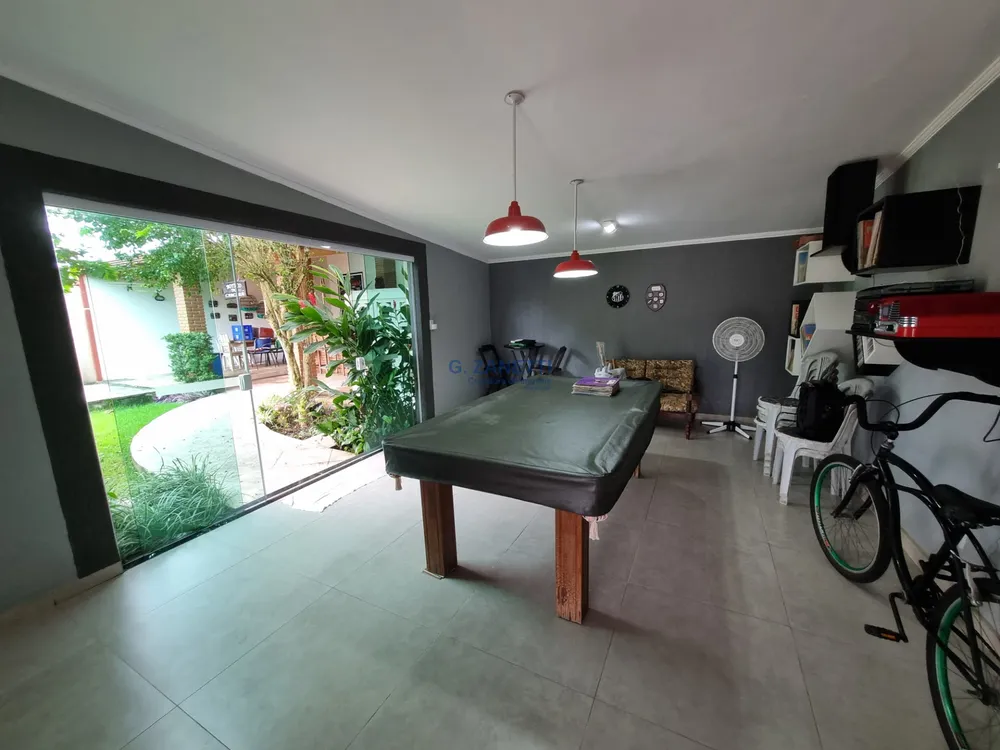 Casa, 3 quartos, 240 m² - Foto 9