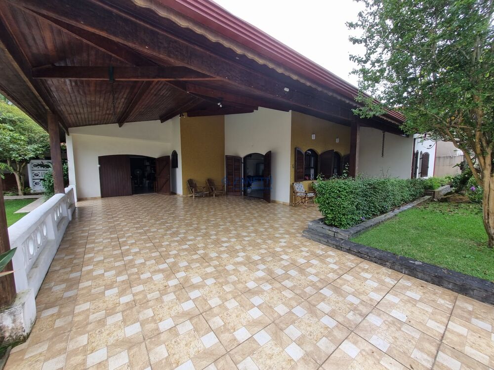 Casa, 3 quartos, 240 m² - Foto 1