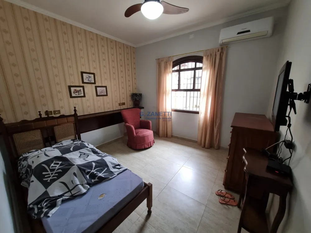 Casa, 3 quartos, 240 m² - Foto 19