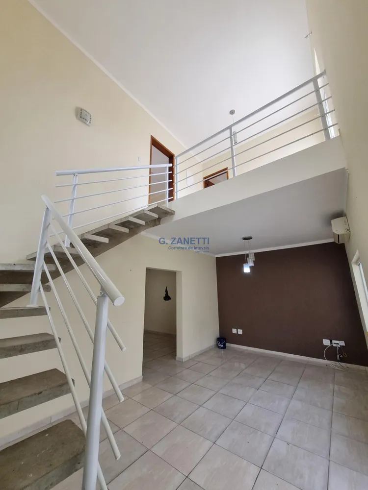 Casa, 5 quartos, 217 m² - Foto 1