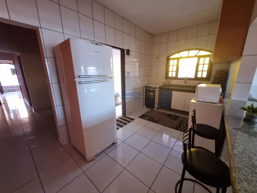 Casa, 5 quartos, 323 m² - Foto 3