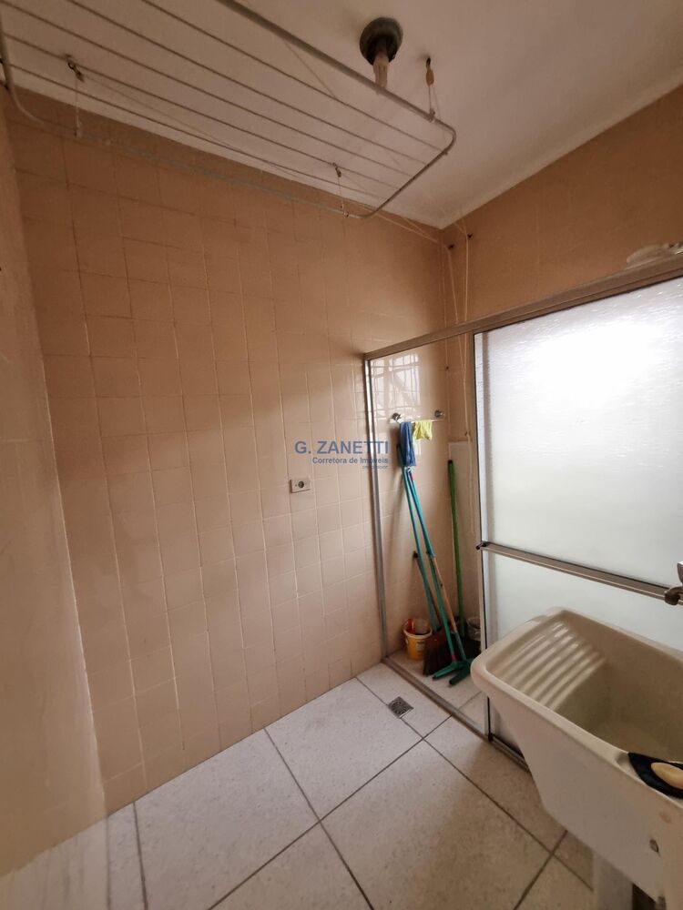 Apartamento à venda com 2 quartos, 67m² - Foto 2