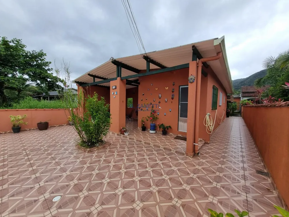 Casa, 2 quartos, 180 m² - Foto 1