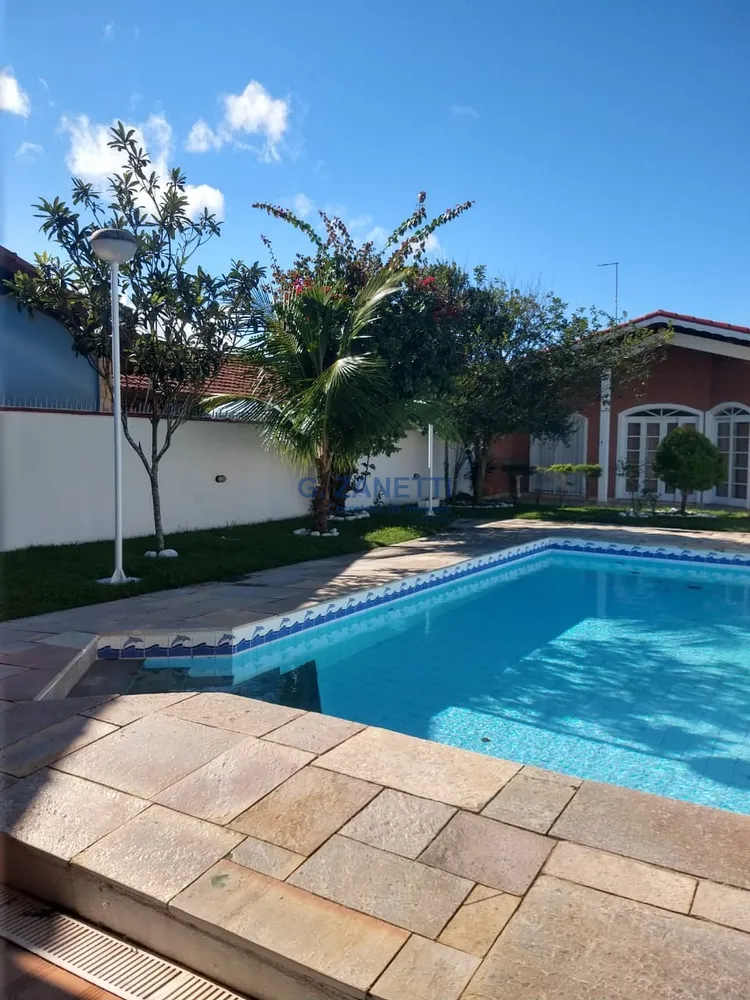 Casa, 4 quartos, 227 m² - Foto 1