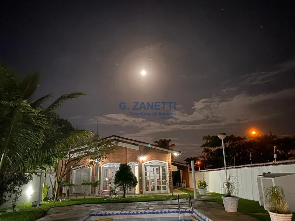 Casa, 4 quartos, 227 m² - Foto 2