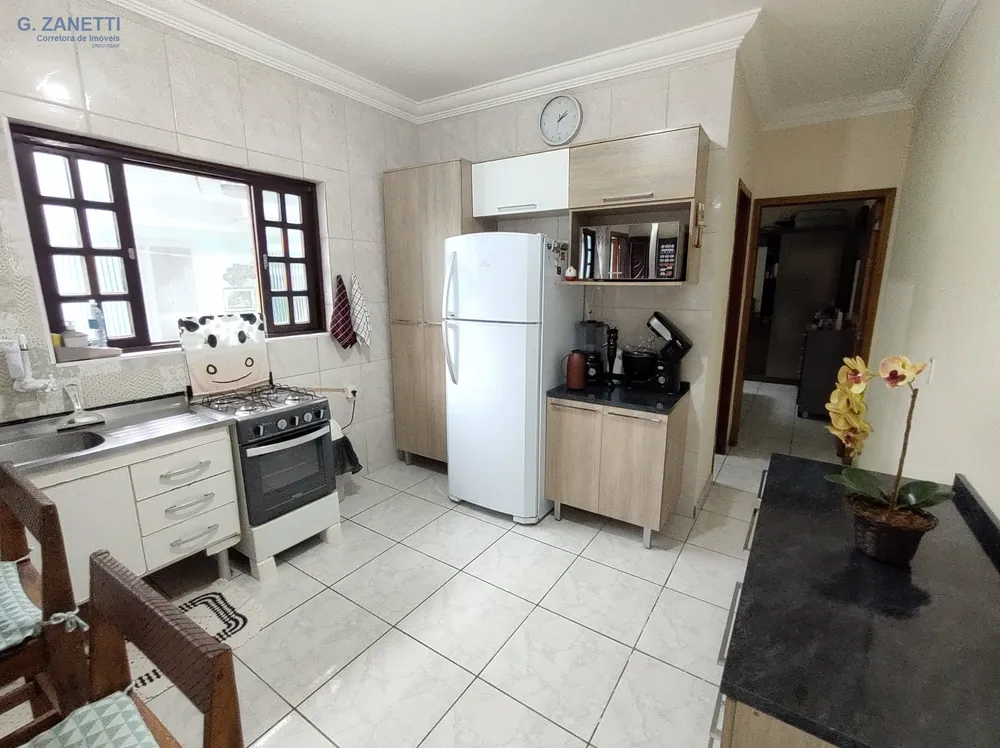 Casa, 4 quartos, 223 m² - Foto 10