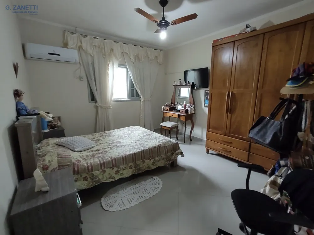 Casa, 4 quartos, 223 m² - Foto 4