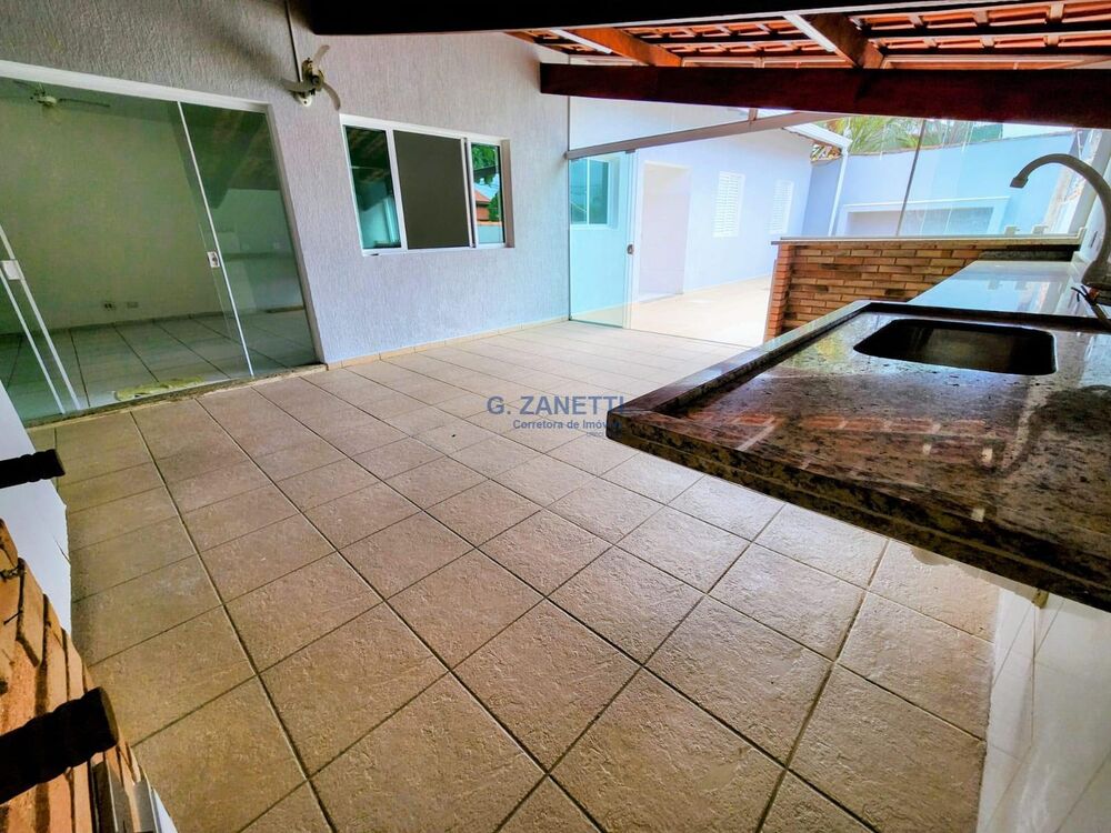 Casa à venda com 3 quartos, 100m² - Foto 2