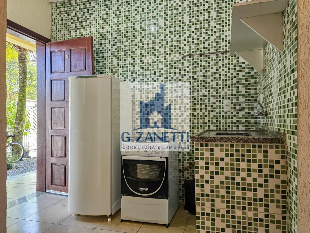 Casa, 5 quartos, 330 m² - Foto 2