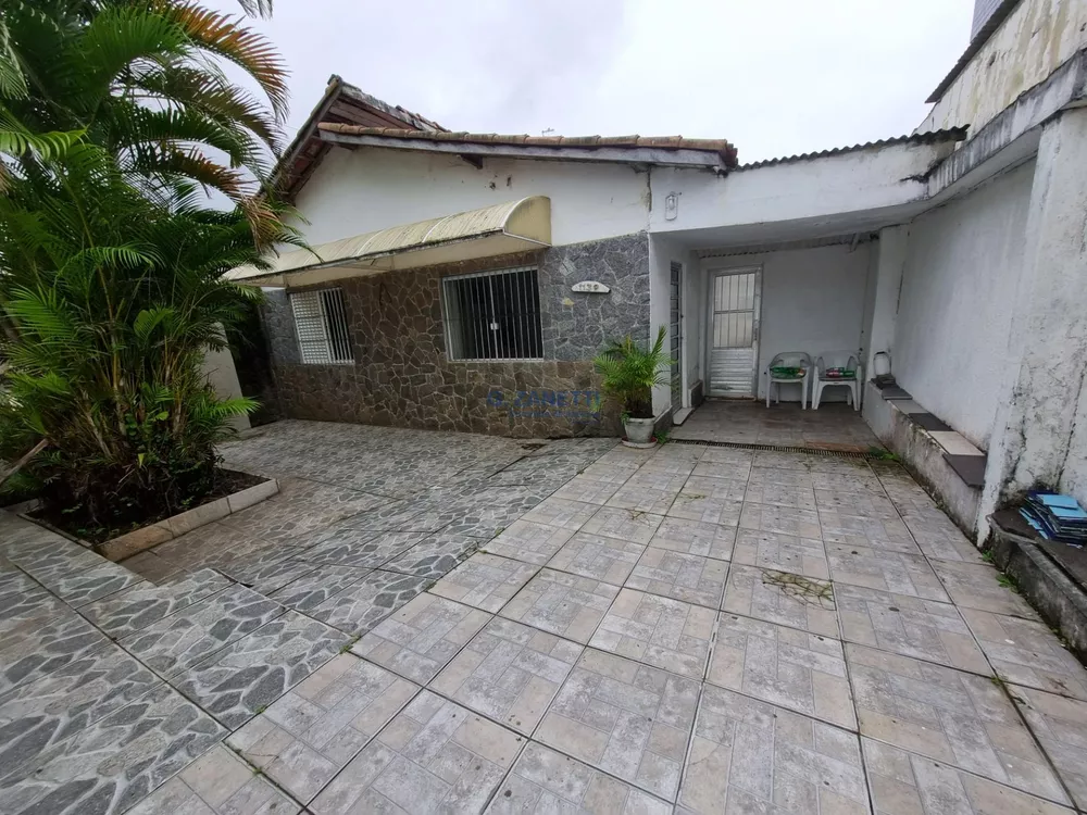 Casa para alugar com 2 quartos, 140m² - Foto 1