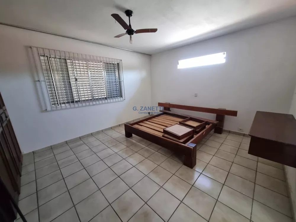 Casa à venda e aluguel com 5 quartos, 300m² - Foto 7