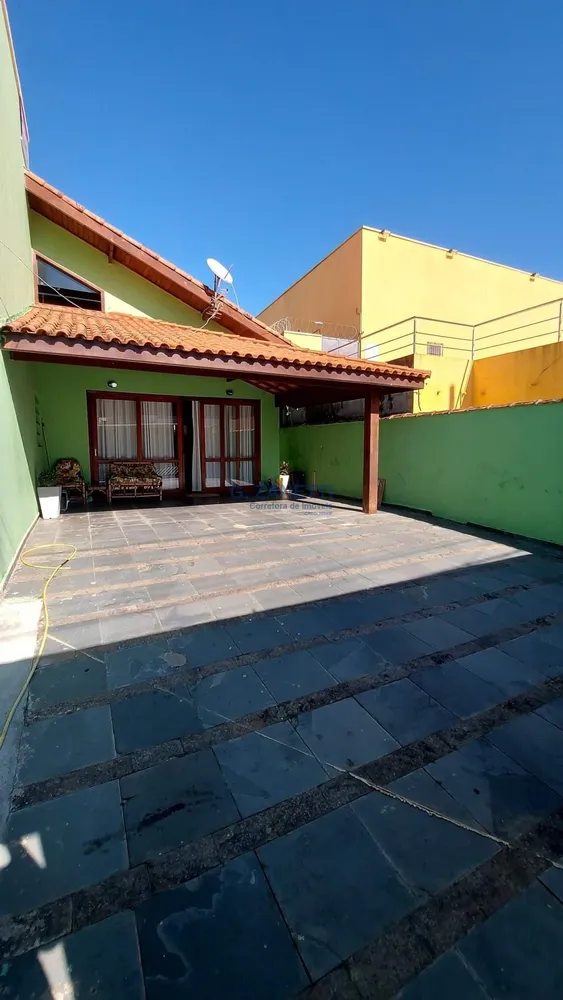 Casa, 5 quartos, 272 m² - Foto 1