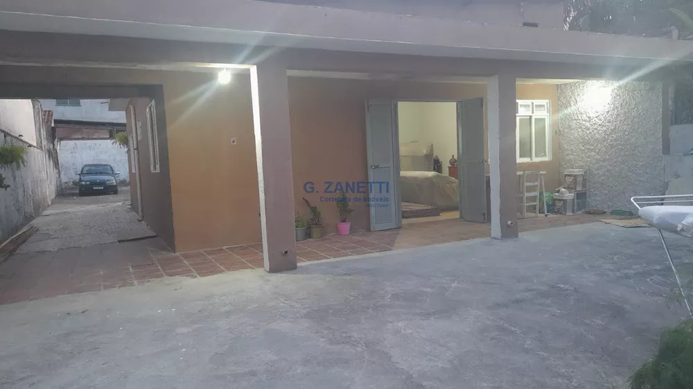 Casa à venda com 4 quartos, 100m² - Foto 2