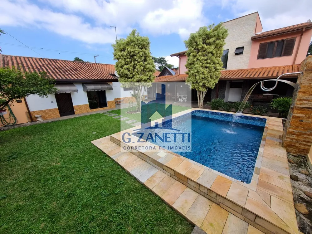 Casa, 5 quartos, 224 m² - Foto 2