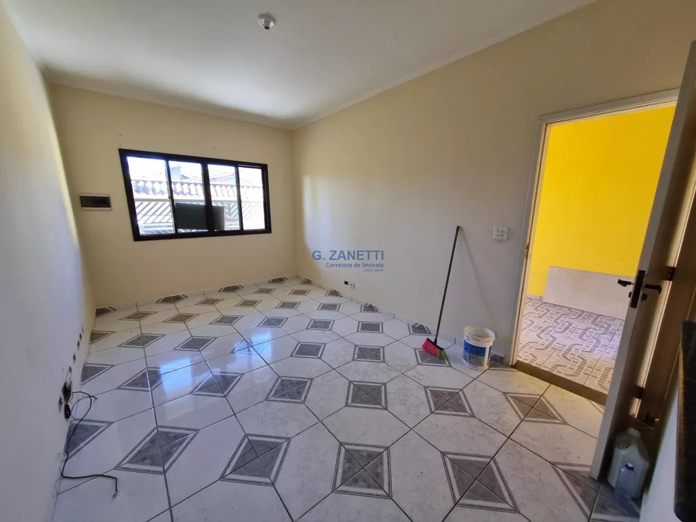 Casa à venda com 2 quartos, 90m² - Foto 4