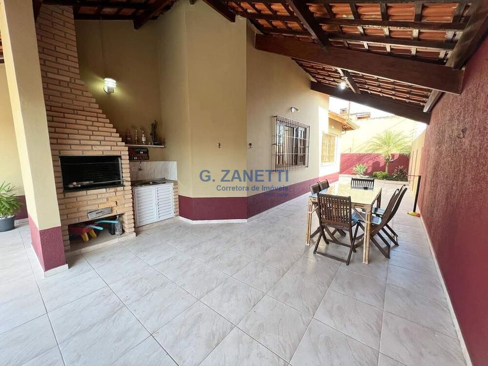 Casa, 3 quartos, 131 m² - Foto 2