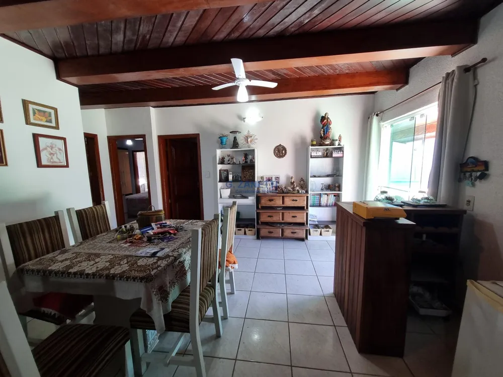 Casa, 3 quartos, 200 m² - Foto 11