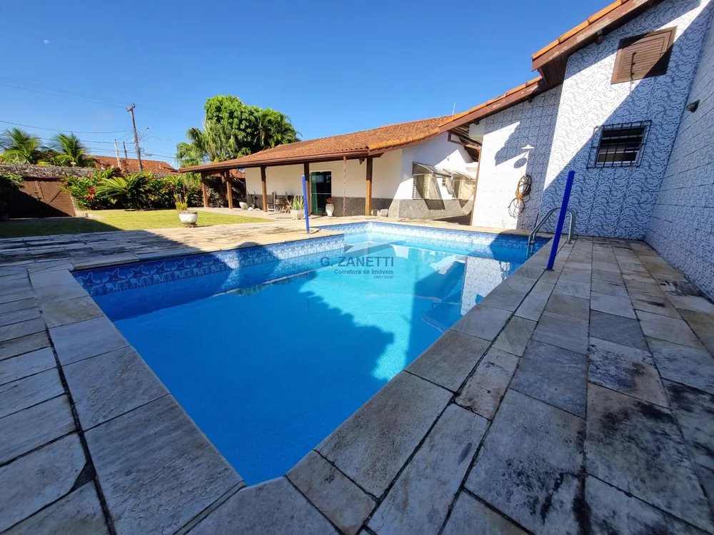 Casa, 3 quartos, 200 m² - Foto 1
