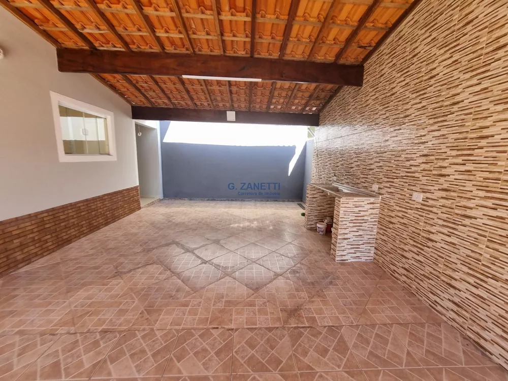 Casa à venda com 2 quartos, 90m² - Foto 2