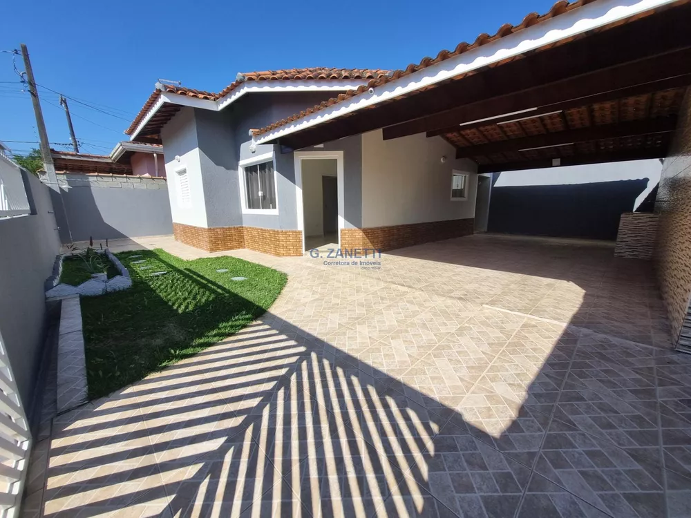 Casa à venda com 2 quartos, 90m² - Foto 1