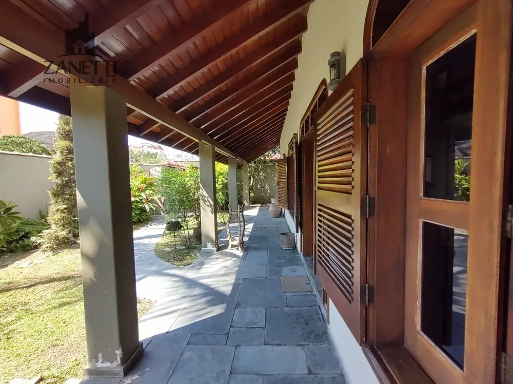 Sobrado, 6 quartos, 234 m² - Foto 2