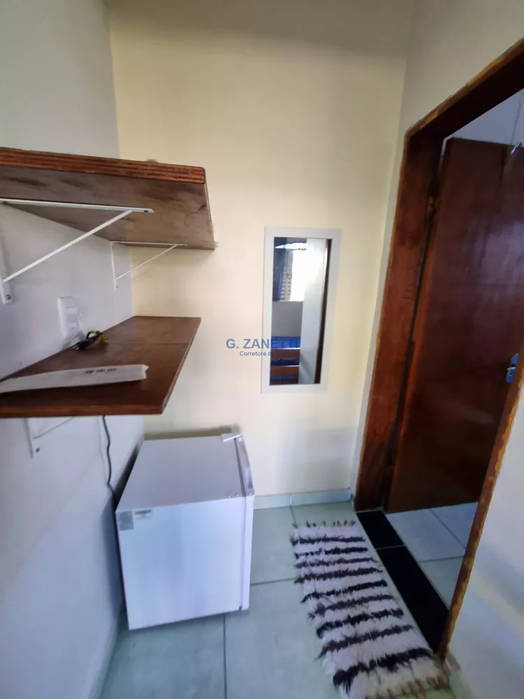 Casa à venda com 6 quartos, 140m² - Foto 3