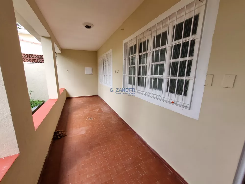 Casa à venda com 4 quartos, 200m² - Foto 3