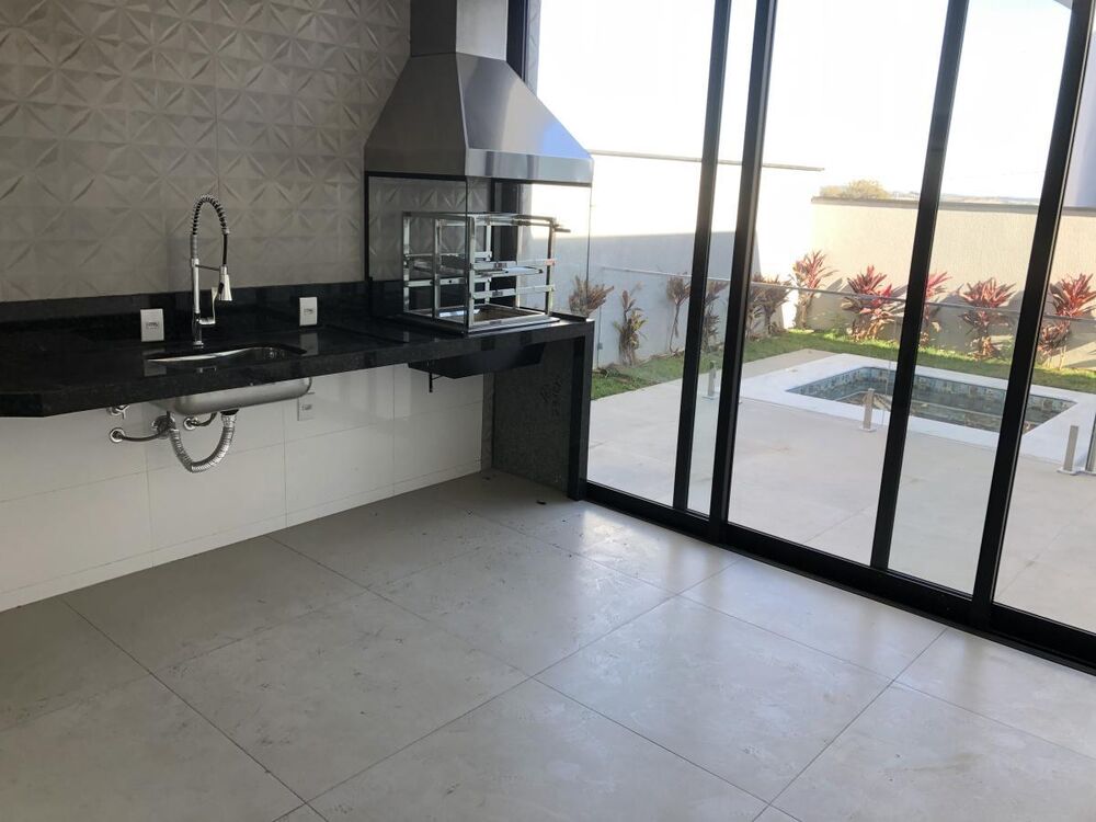 Casa de Condomínio à venda com 3 quartos, 170m² - Foto 1