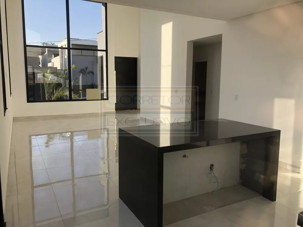 Casa de Condomínio à venda com 3 quartos, 307m² - Foto 3