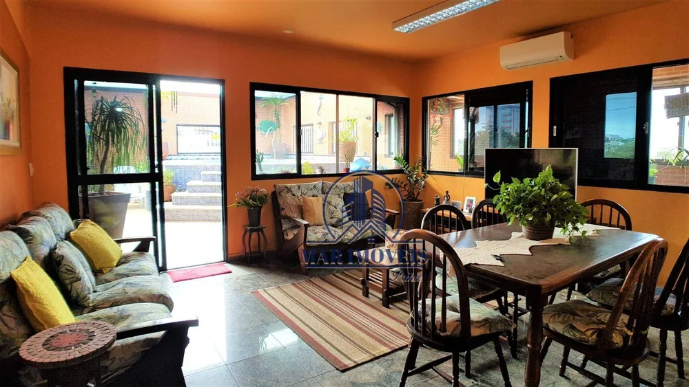 Cobertura, 3 quartos, 214 m² - Foto 2