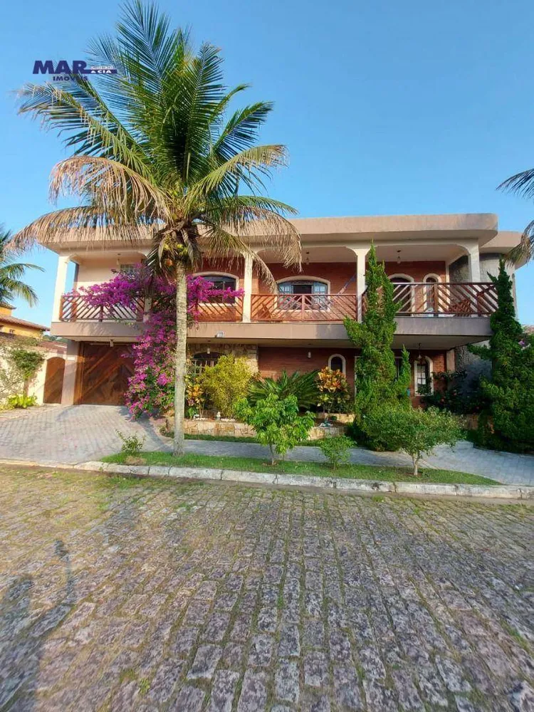 Casa, 4 quartos, 230 m² - Foto 1