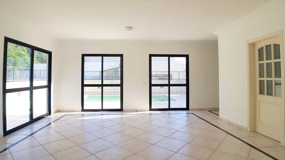 Cobertura, 3 quartos, 210 m² - Foto 2