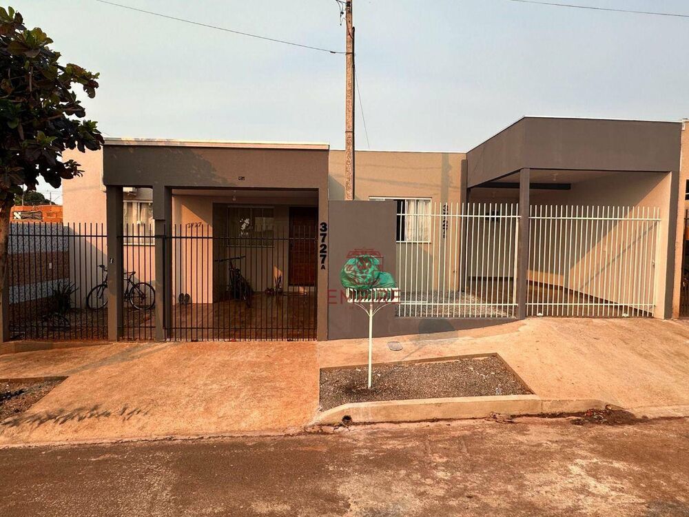 Casa, 4 quartos, 130 m² - Foto 1