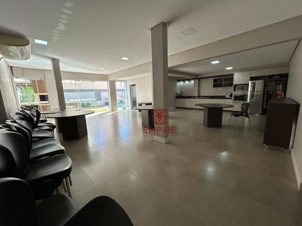 Apartamento, 3 quartos, 230 m² - Foto 2