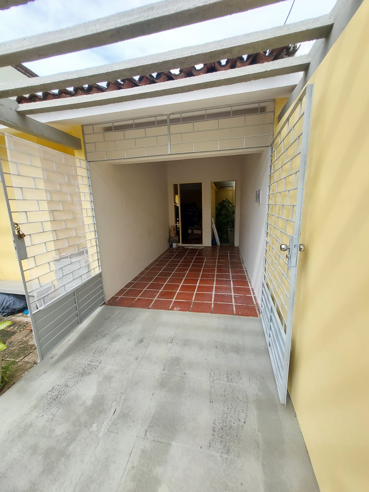 Casa à venda com 3 quartos, 100m² - Foto 3