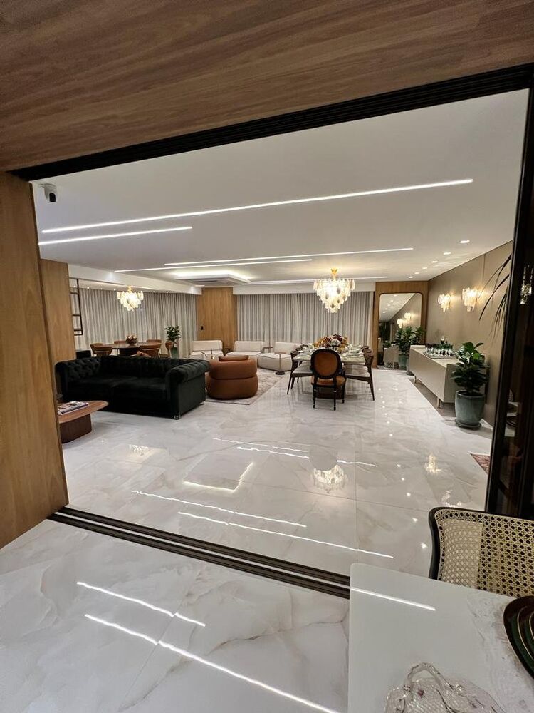 Apartamento à venda com 3 quartos, 257m² - Foto 1