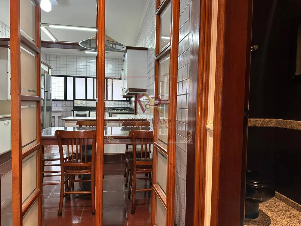 Apartamento, 3 quartos, 252 m² - Foto 9