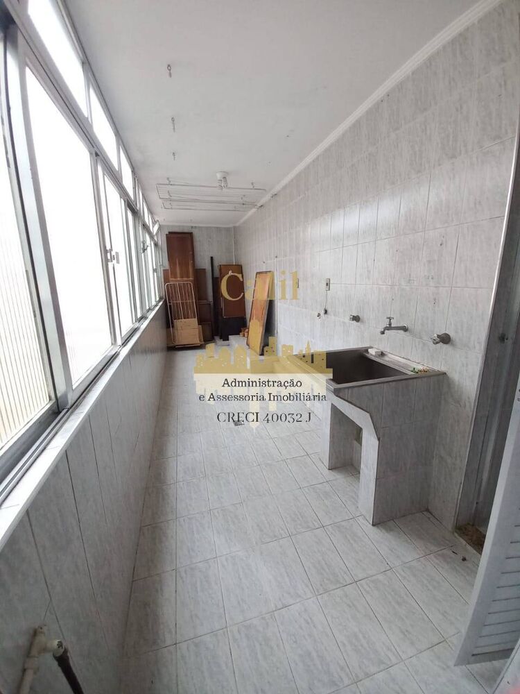 Apartamento à venda com 3 quartos, 216m² - Foto 5