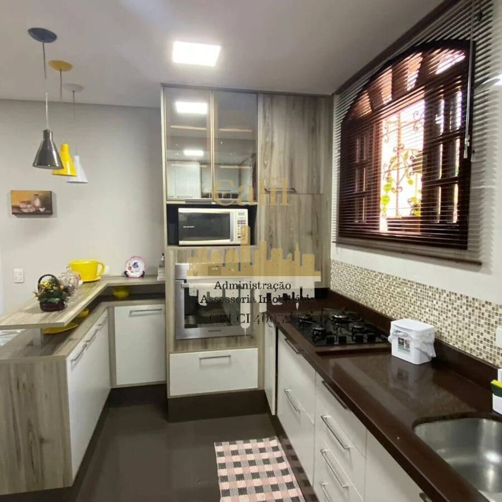 Casa, 3 quartos, 205 m² - Foto 2