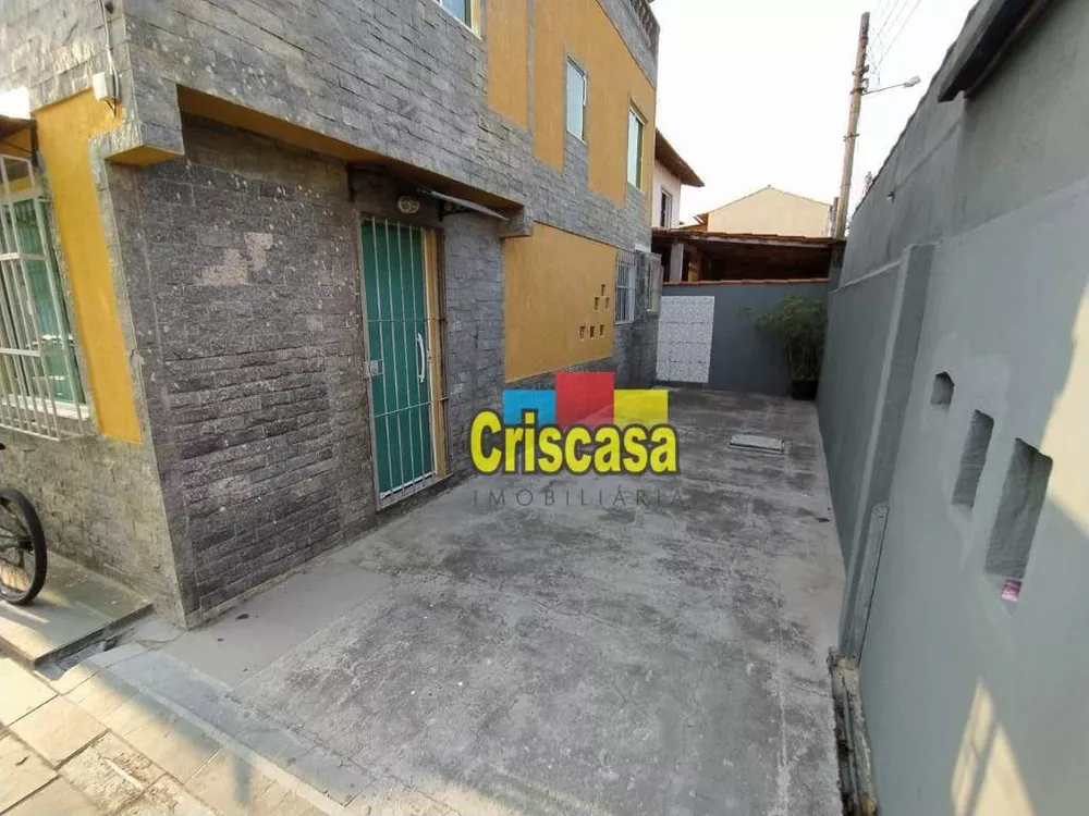 Casa à venda com 5 quartos, 240m² - Foto 2